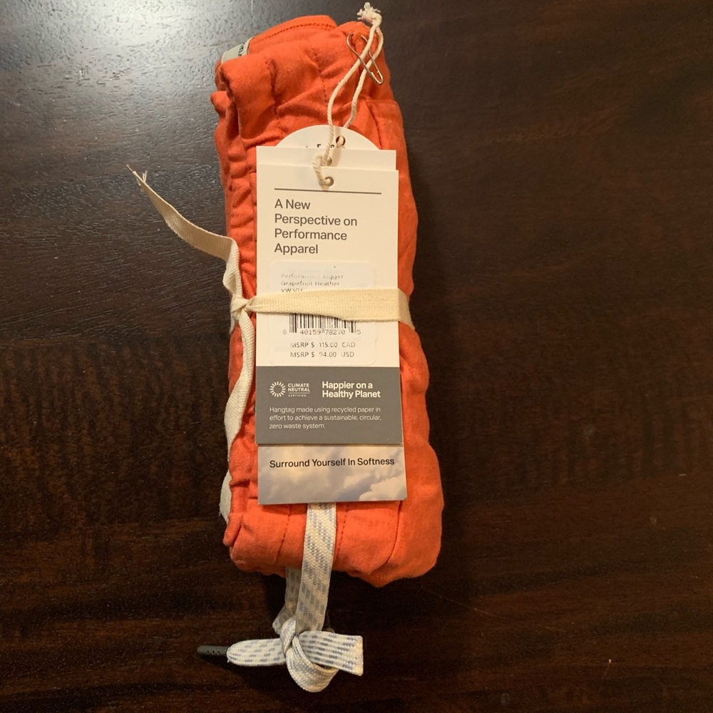 Vuori. Women’s Performance Jogger. Size small